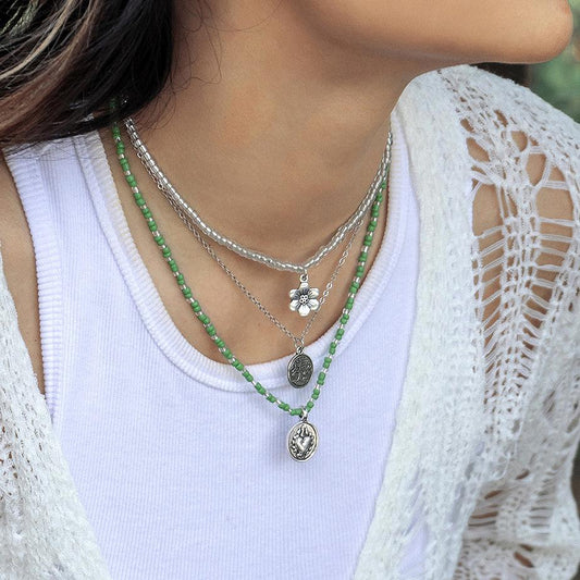 Jewelry Retro Versatile Geometric Flower Pendant Necklace Simple Small Fresh Bead Chain Necklace