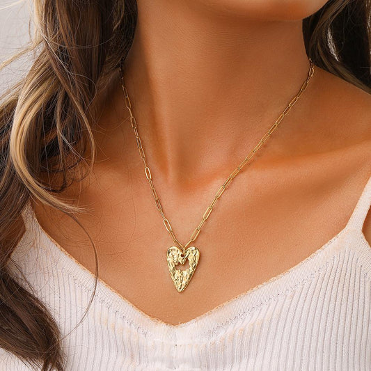 Fashion Simple Texture Stainless Steel Gold Hollow Love Hammer Pattern Necklace Versatile Personality Necklace