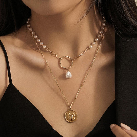 Young luxury niche necklace double circle pearl necklace design clavicle chain simple and indifferent