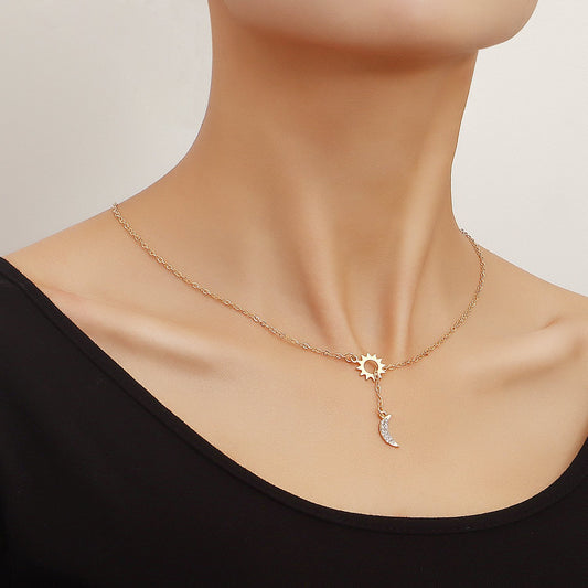Jewelry Fashion Personality Moon Pendant Necklace Clavicle Chain Trendy Cool Design Sense Necklace