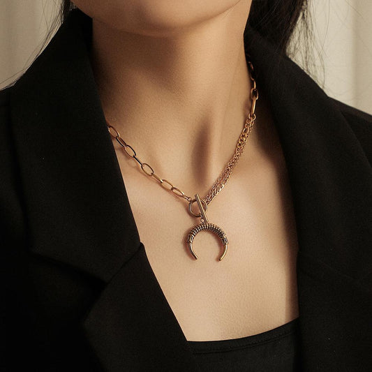Jewelry Fashion Stainless Steel Gold Retro Curved Moon Pendant Necklace Personality Chain Clavicle Chain