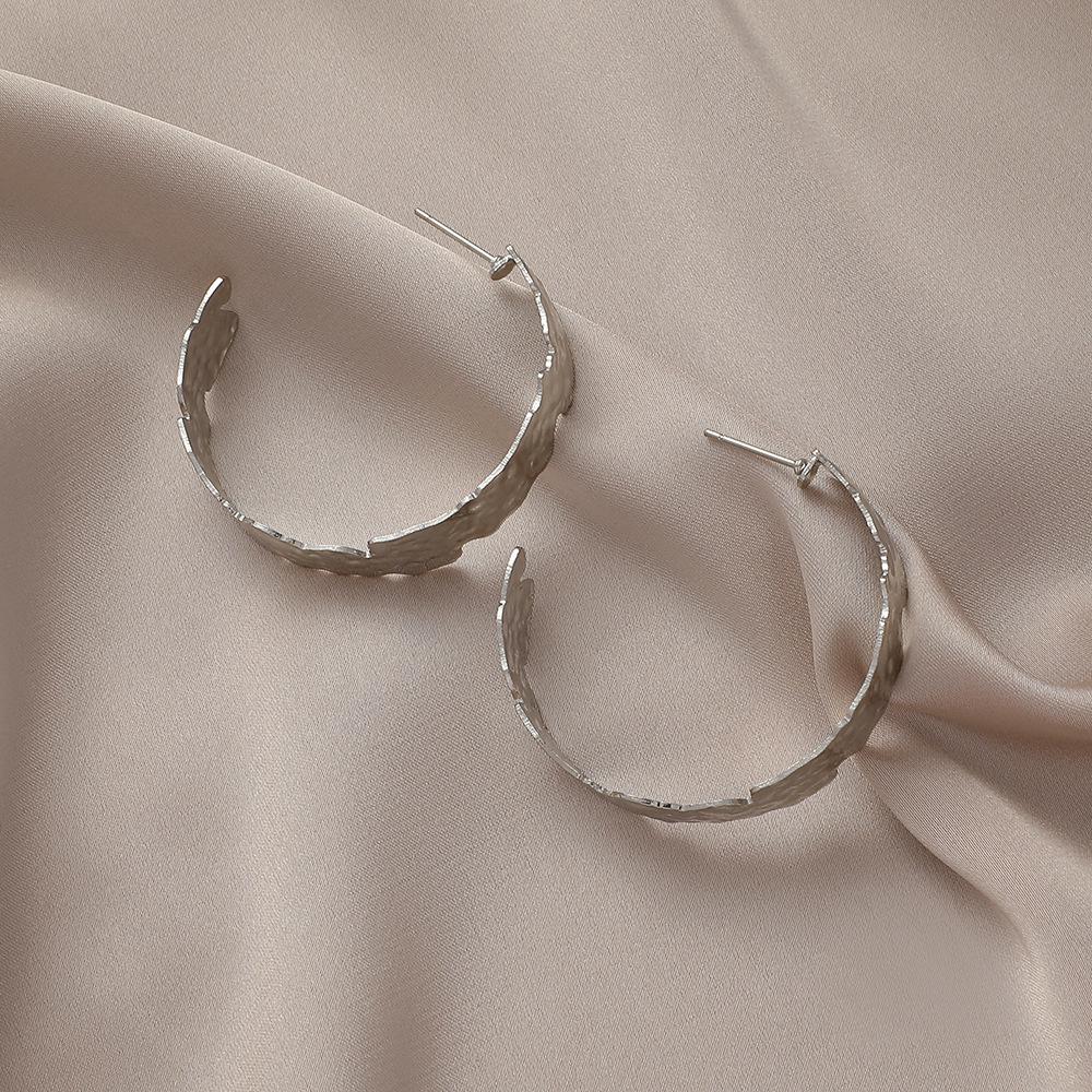 Trendy personality irregular metal hammered texture C-shaped earrings fashion cold simple retro earrings