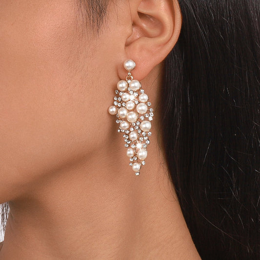 E1623 Retro Pearl String Rhinestone Earrings French Romantic Temperament Geometric Baroque Niche Earrings