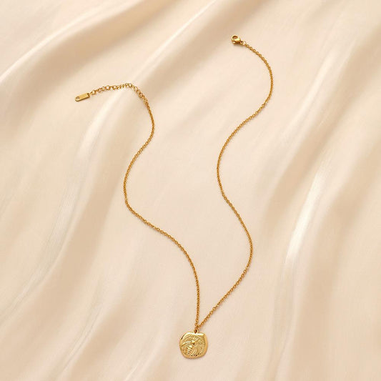 Fashion personality versatile simple stainless steel gold retro coin bee short necklace clavicle chain necklace