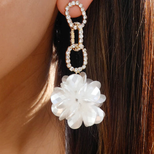 E1933 Niche Temperament Gentle Fan Earrings Fashionable Light Luxury Claw Chain Rhinestone Three-dimensional Flower Earrings Women