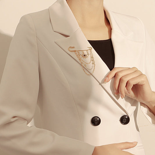 Jewelry Retro Diamond Eye Devil's Eye Tassel Small Fragrance Brooch Clothing Female Pin Accessories