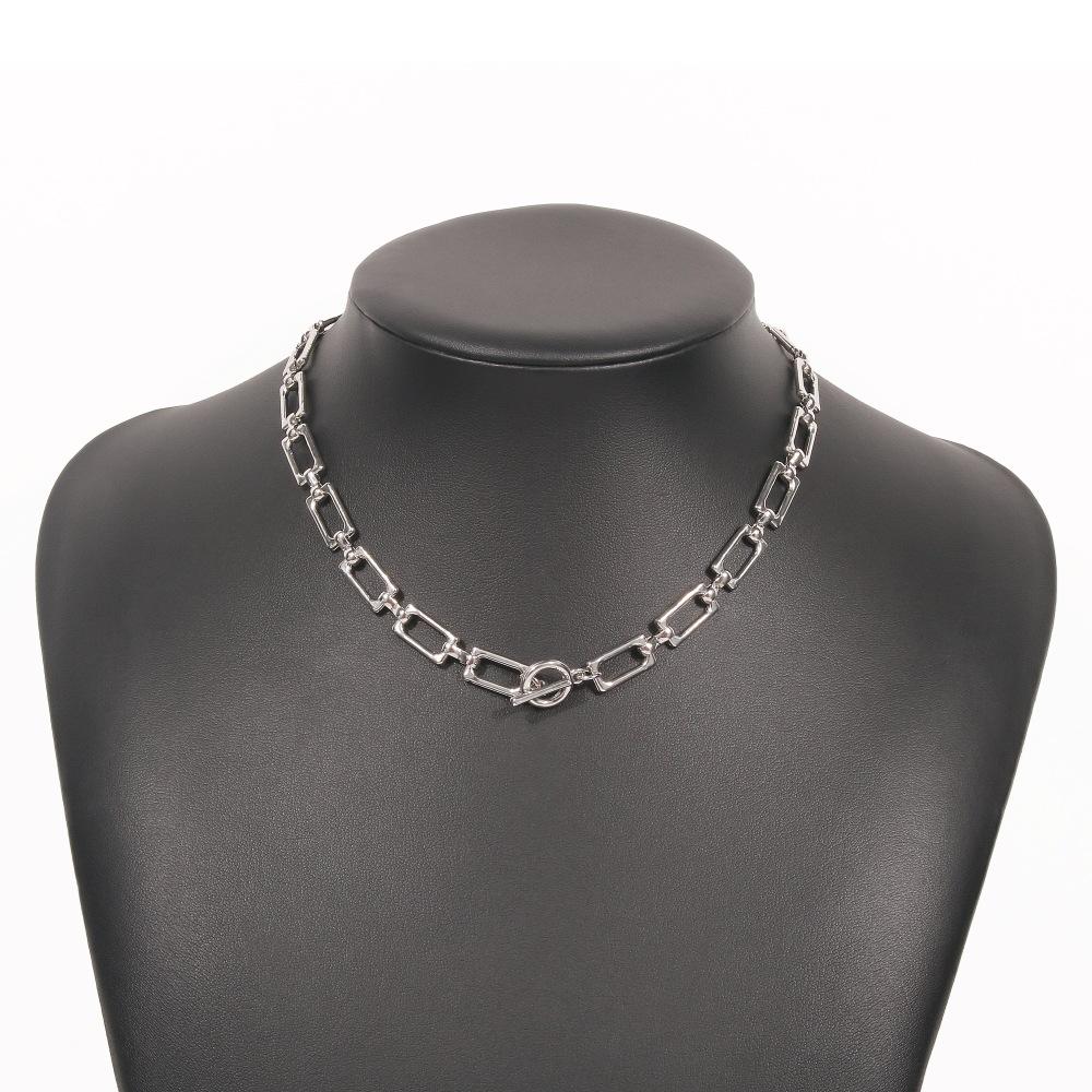 N8877 Simple Fashion Necklace Female OT Buckle Geometric Fashion Square Chain Necklace French Light Luxury Necklace