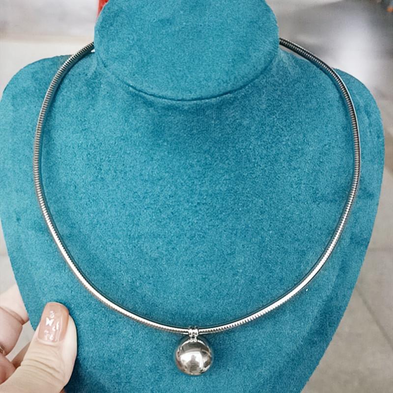 Ball collar niche design sense necklace female hip-hop sweet cool necklace personality live broadcast net red small bell collar
