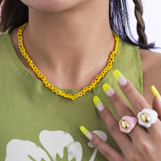 Jewelry Simple Color Small Flower Beaded Necklace Fashion Street Shooting Spice Girls Clavicle Necklace Female