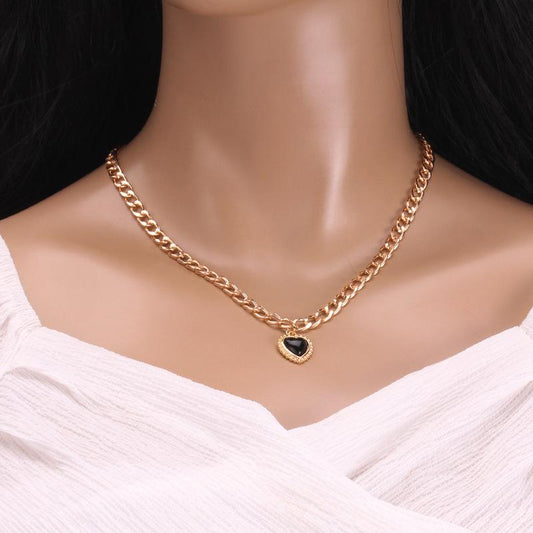 Design sense stainless steel collarbone chain cool personality cool girl black agate peach heart pendant necklace trendy