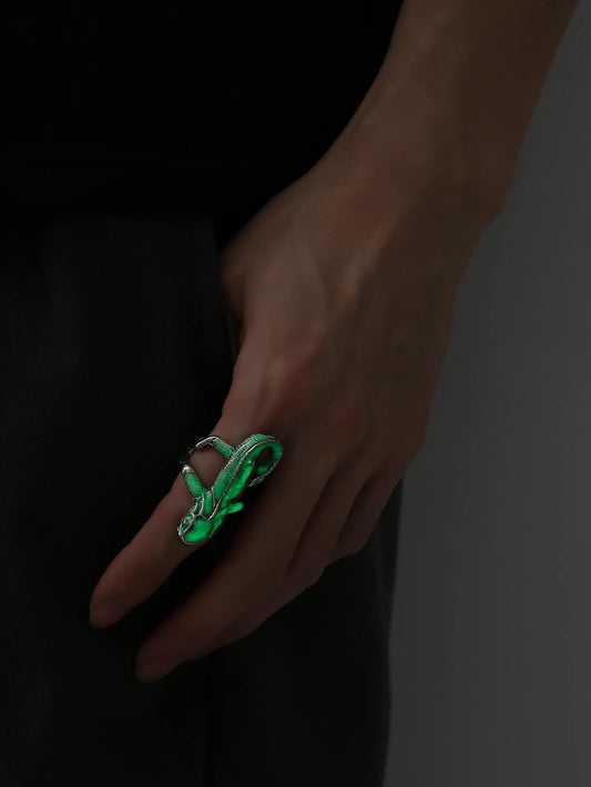 Fashion simple silver ring luminous lizard ring retro versatile domineering punk personality trend