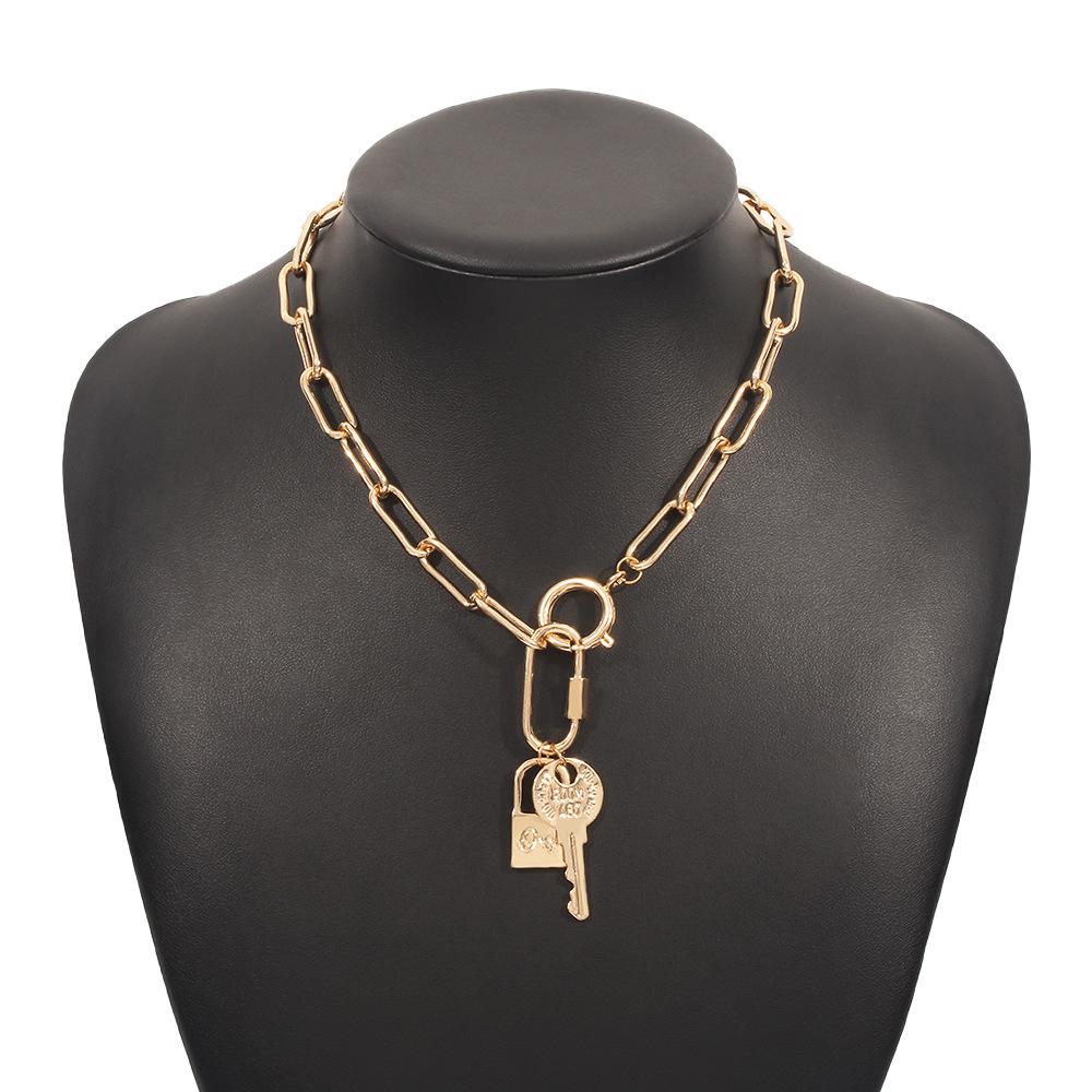 N936 Single Layer Key Lock Pendant Necklace Exaggerated Punk Personality Necklace Geometric Fashion Necklace Women