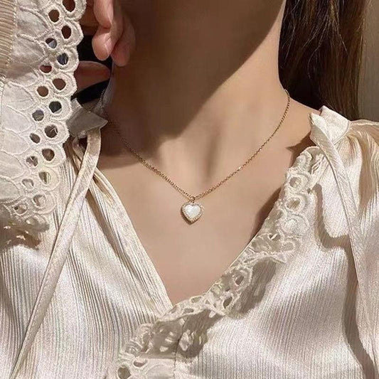Simple Opal Heart Necklace Female Light Luxury Design Sense Net Red Little Peach Heart Clavicle Chain
