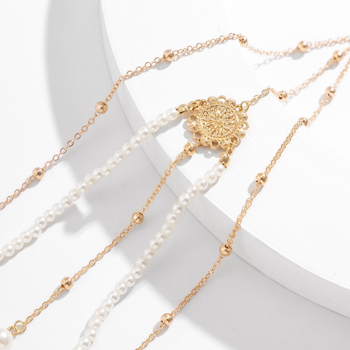 Jewelry Sexy Hollow Faceplate Elastic Thigh Chain Creative Beach Imitation Pearl Bead Body Chain