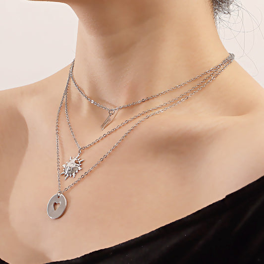 Jewelry geometric disc hollow love pendant necklace female simple temperament letter M clavicle chain