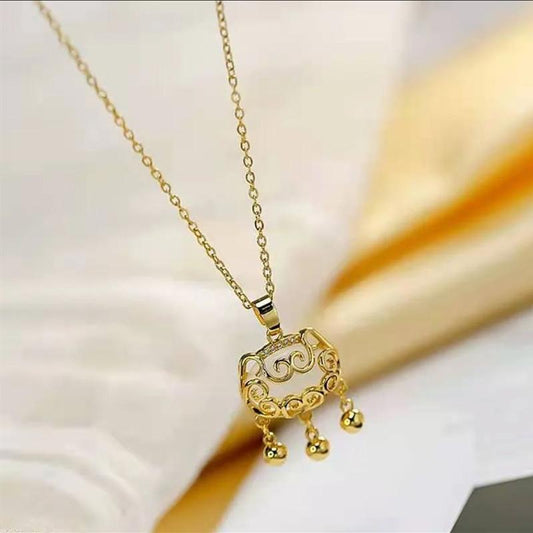 Ins tide net red Xiangyun Ruyi safety lock necklace female light luxury niche design safety lock collarbone chain