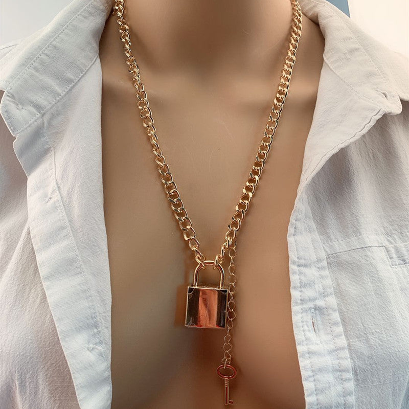 Dongdaemun same style lock necklace for men and women exaggerated INS gold lock necklace for women