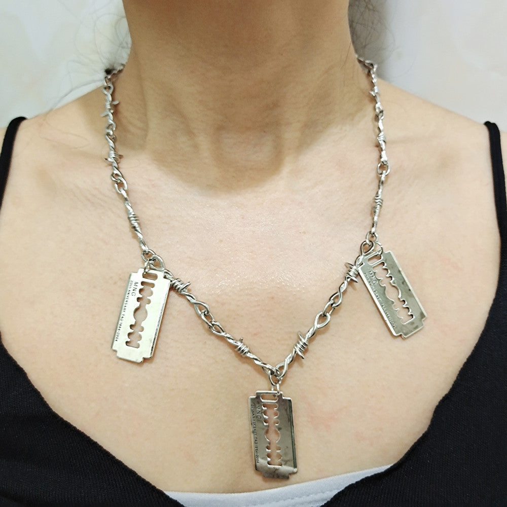 INS thorn necklace cold texture thorn hip-hop punk couple necklace personality blade necklace