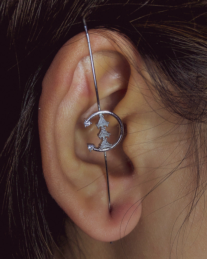 Cold inlaid diamond ear hanging personality simple piercing ear needle female lightning leaf auricle slash earrings