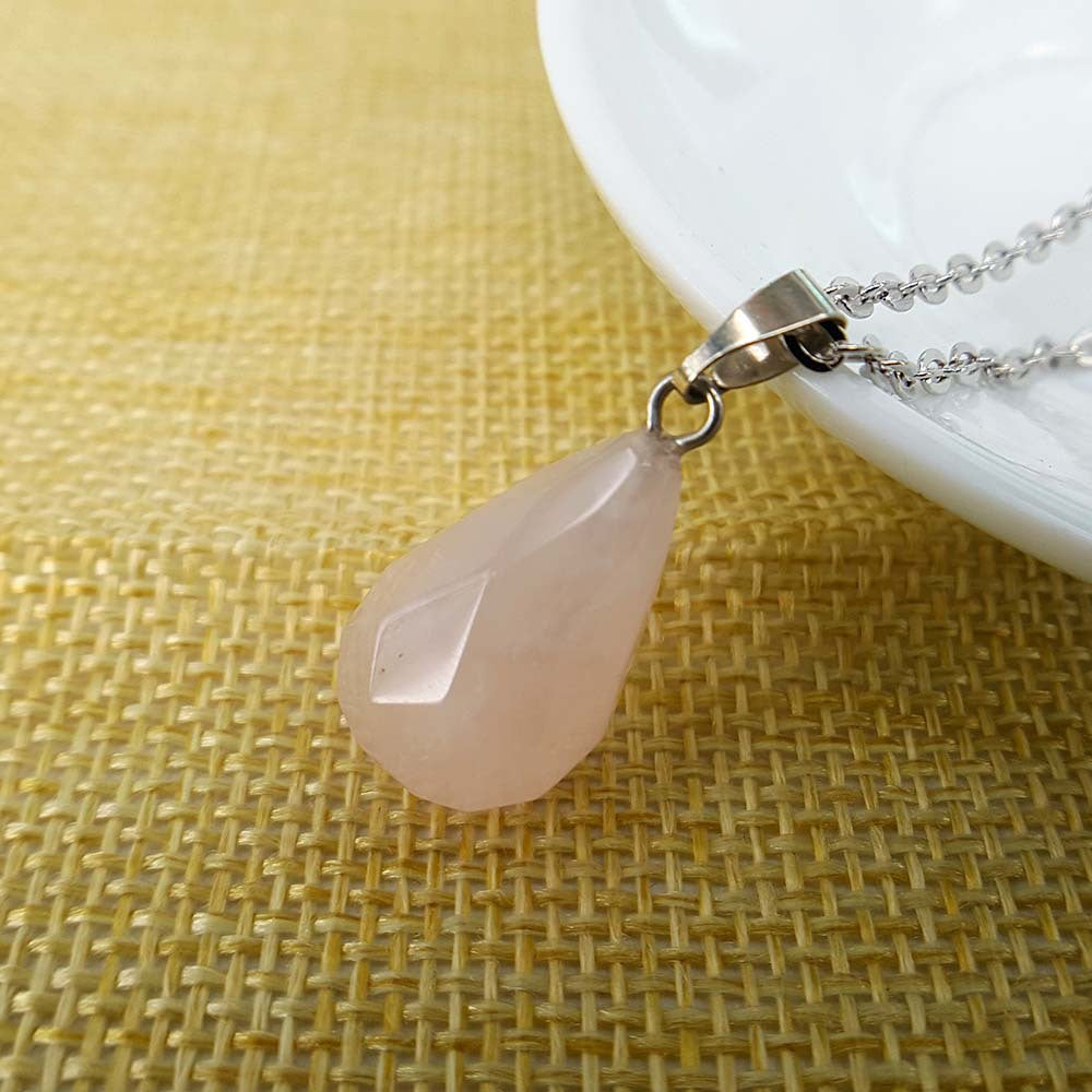 Multi-faceted Natural Stone Drop Shape Pendant Necklace Personality Clavicle Chain Necklace Versatile Clothing Accessories