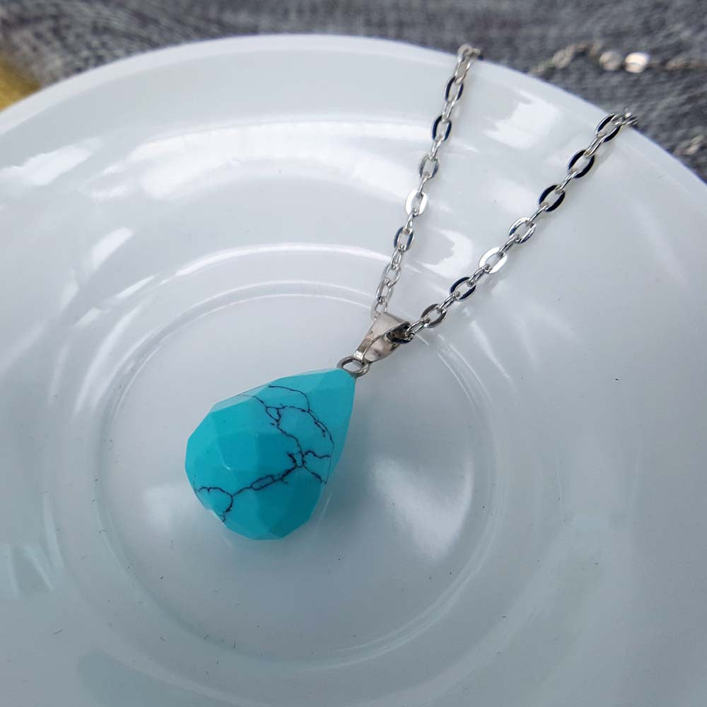 Multi-faceted Natural Stone Drop Shape Pendant Necklace Personality Clavicle Chain Necklace Versatile Clothing Accessories
