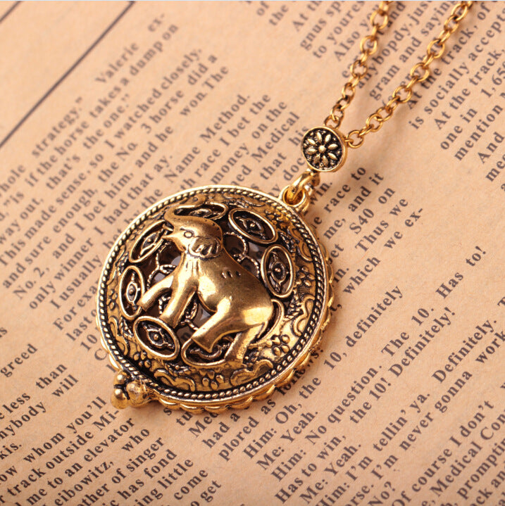 Fashion personality magnifying glass necklace creative retro animal pendant jewelry