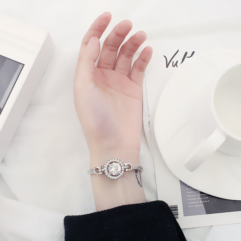 Inlaid Large Zircon Alphabet Bracelet Bracelet Student Jewelry Holiday Gift