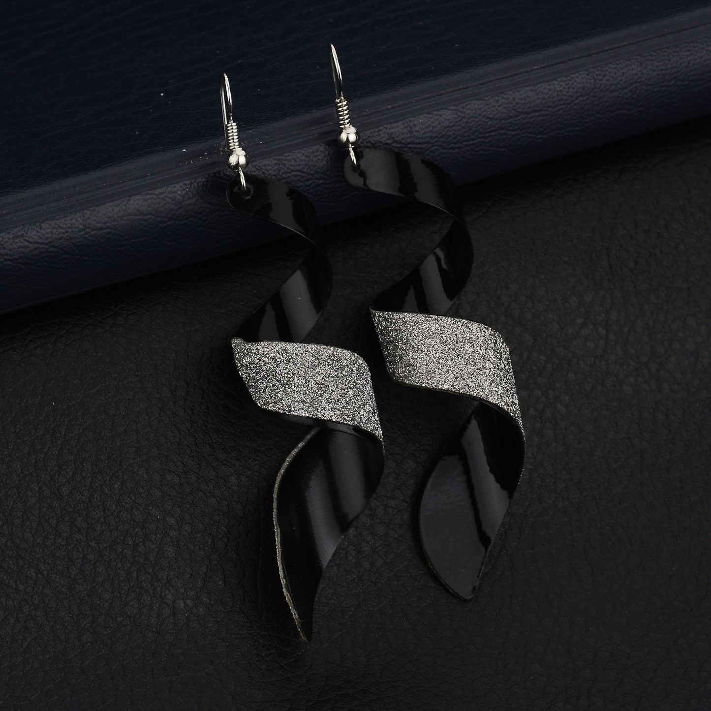 Fashion Pop Rock Punk Personality OL Spiral Earrings Stud Earrings Earrings Earrings Jewelry Women