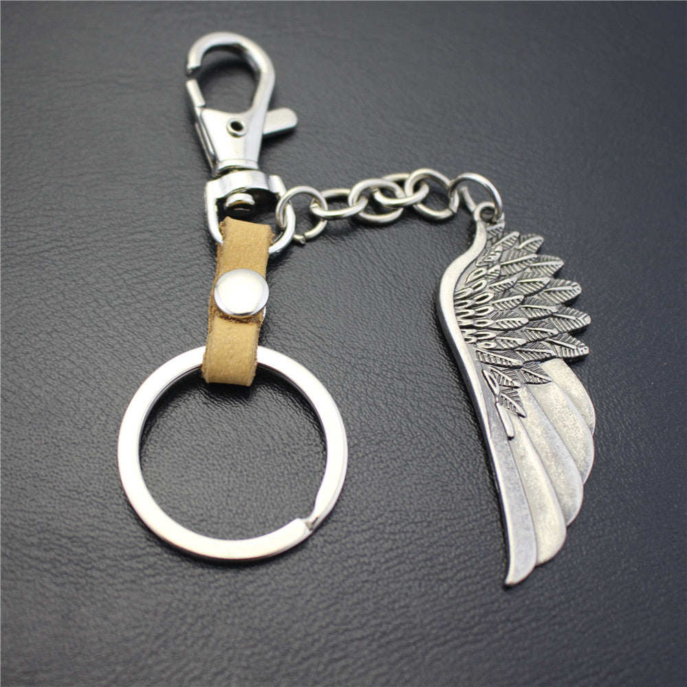 High-quality brushed retro alloy angel wings pendant leather key chain clothing accessories car key ring