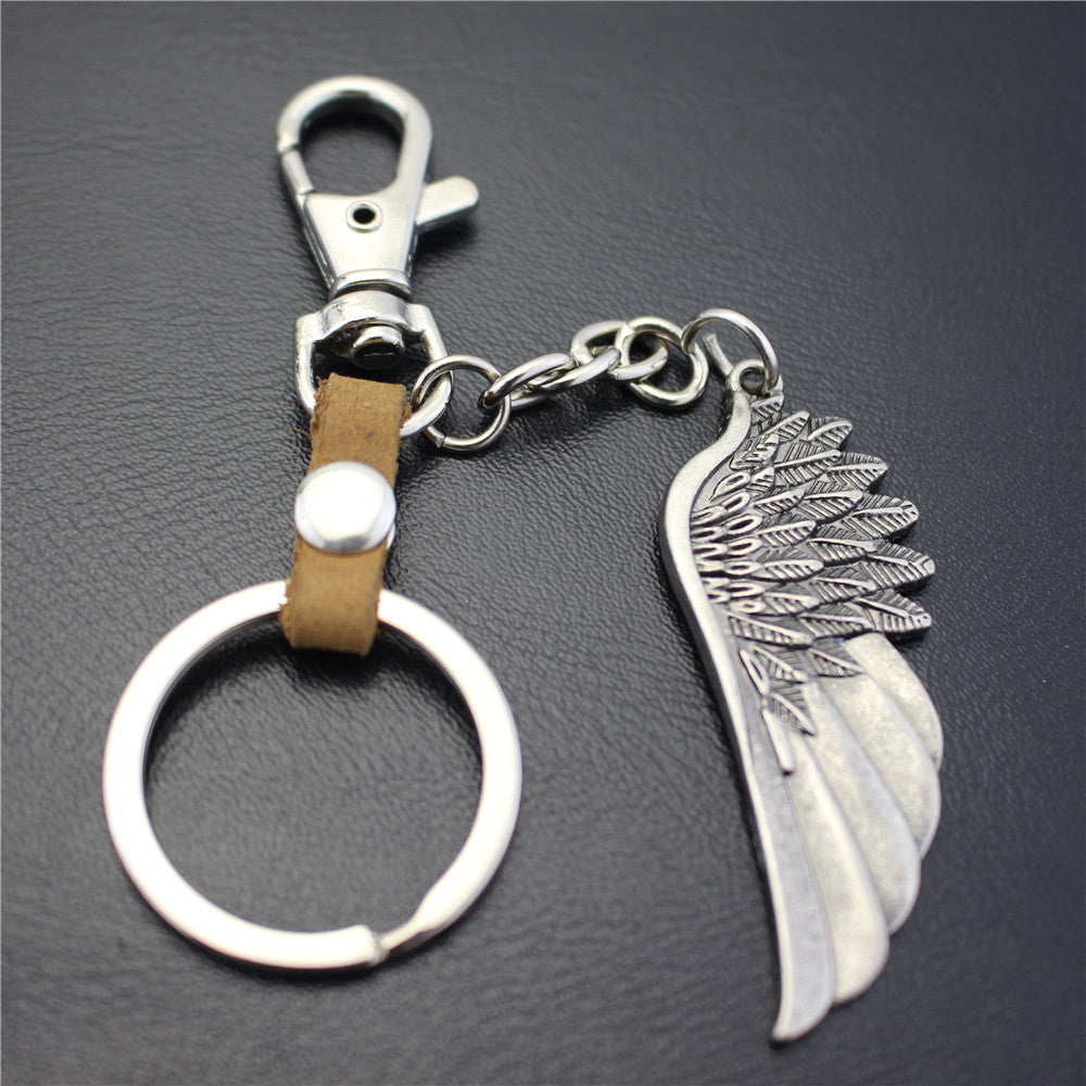 High-quality brushed retro alloy angel wings pendant leather key chain clothing accessories car key ring