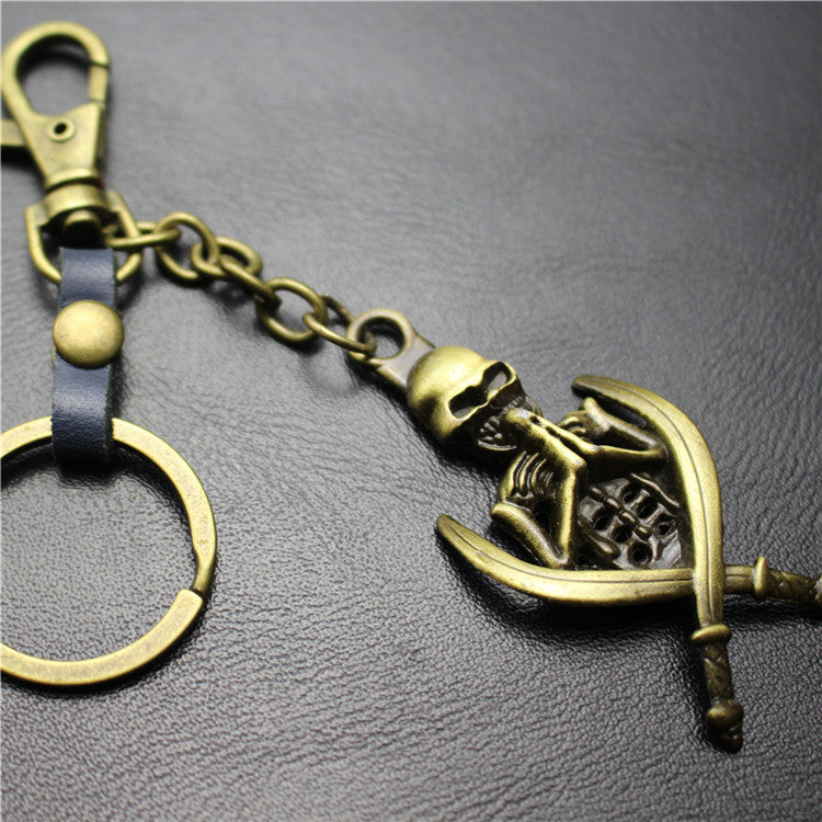 Double Sword Reaper Skull Alloy Pendant Leather Keychain Retro Key Ring Pendant Gift