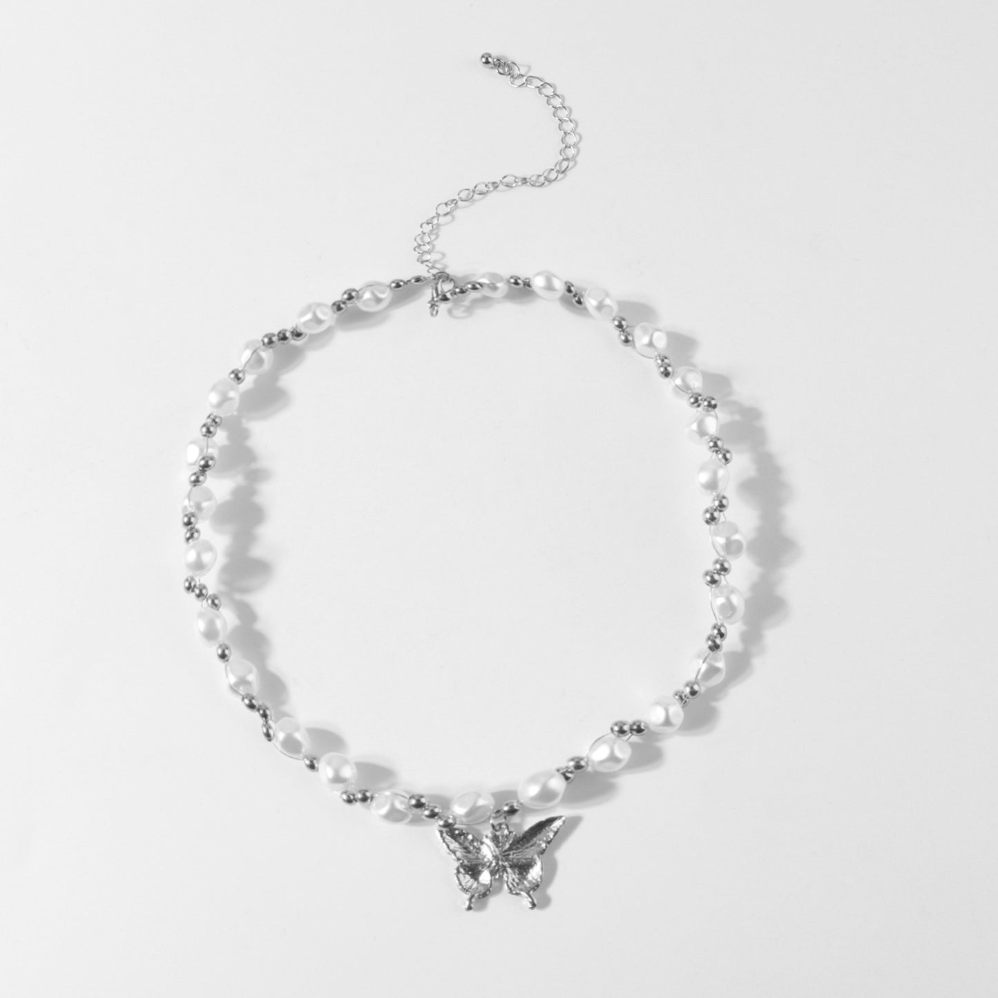 Jewelry Fashion Embossed Three-dimensional Butterfly Necklace Women's Short Style Pearl Geometric Single Layer Necklace