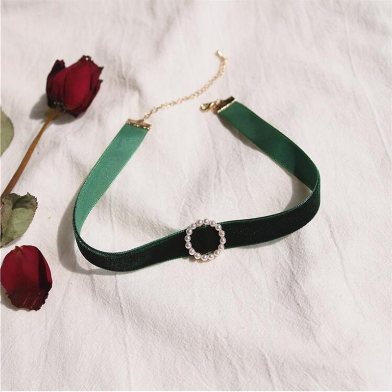 Choker collar clavicle chain simple single-sided velvet velvet neckband pearl love short necklace