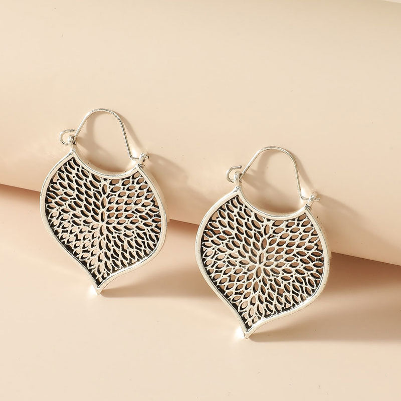 Retro Simple Hollow Earrings Creative Metal Geometric Earrings Earrings Exaggerated Irregular Round Earrings For Women