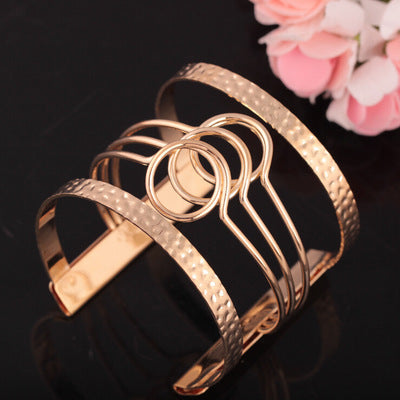 New Year Jewelry Fashion Exaggerated Irregular Hollow Graphic Metal Bracelet Bracelet