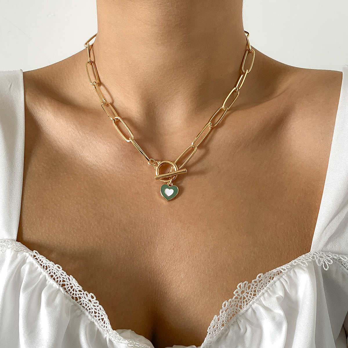 Jewelry hip-hop metal ot buckle chain collarbone necklace retro simple drop nectarine heart-shaped necklace