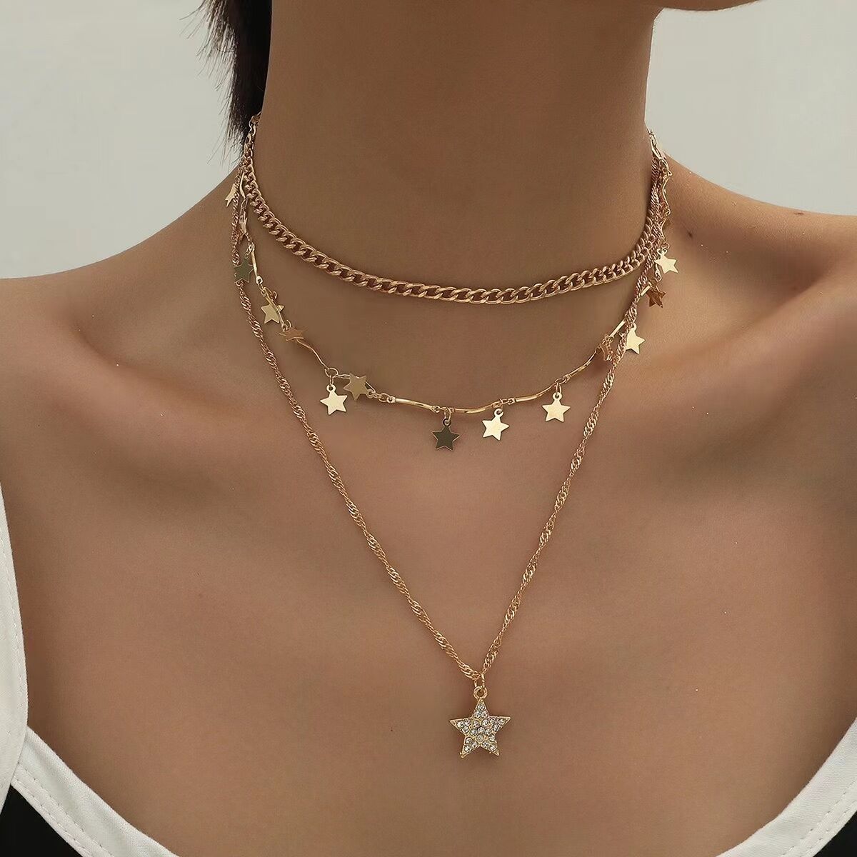 Jewelry multi-layer necklace hip-hop metal thin chain long clavicle chain autumn and winter high-end pendant