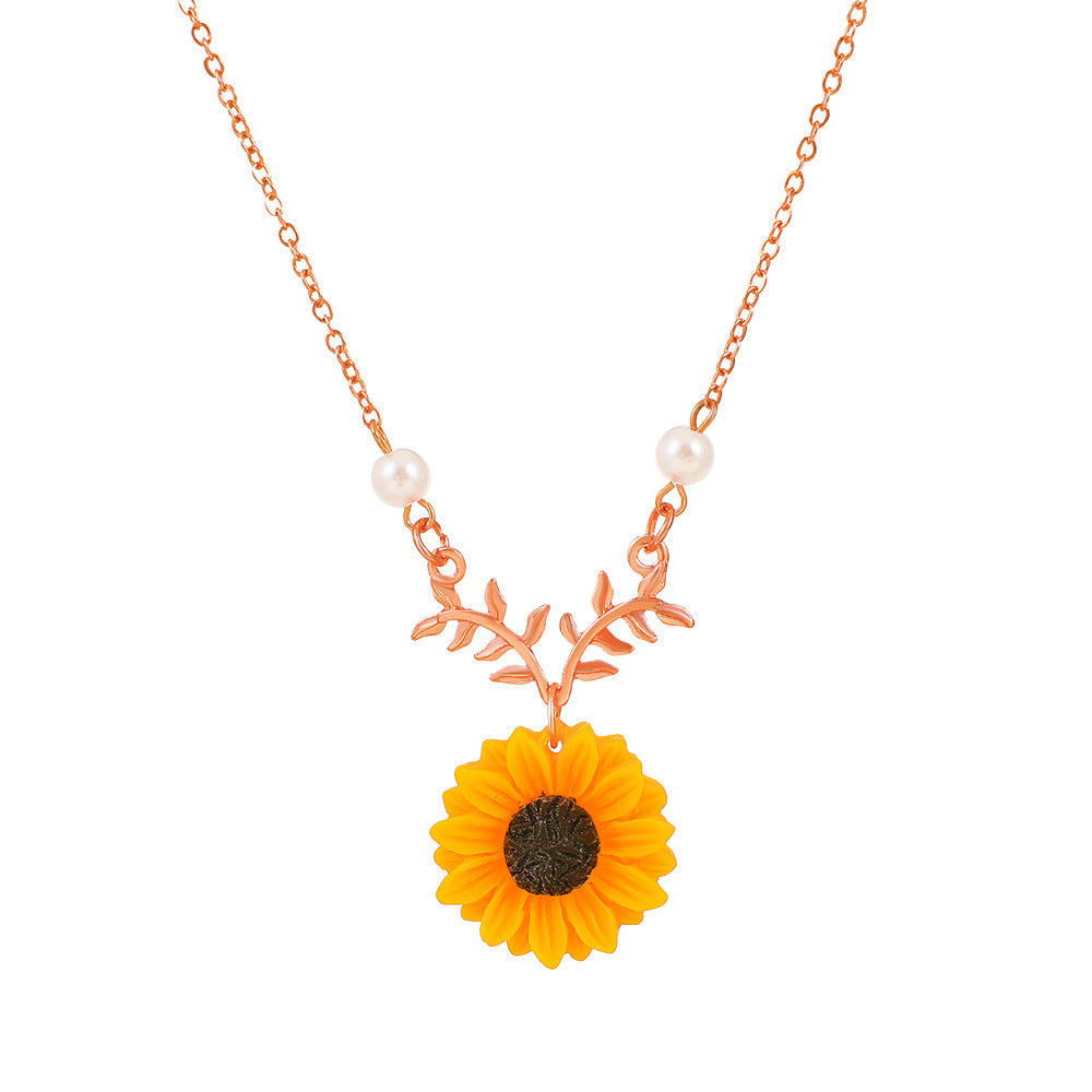 Creative Jewelry Necklace Pearl Sunflower Necklace Femininity Fashion Sunflower Pendant