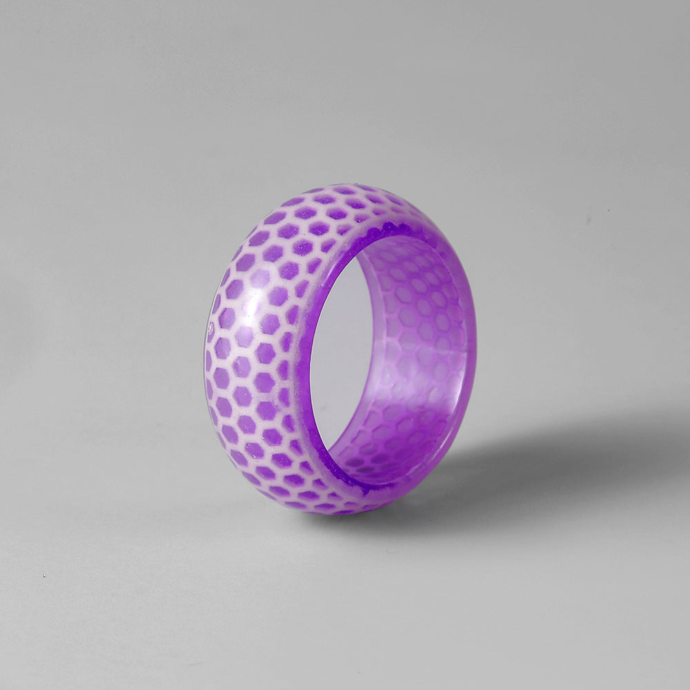 Explosive retro fashion honeycomb pattern Mori resin magic luminous ring