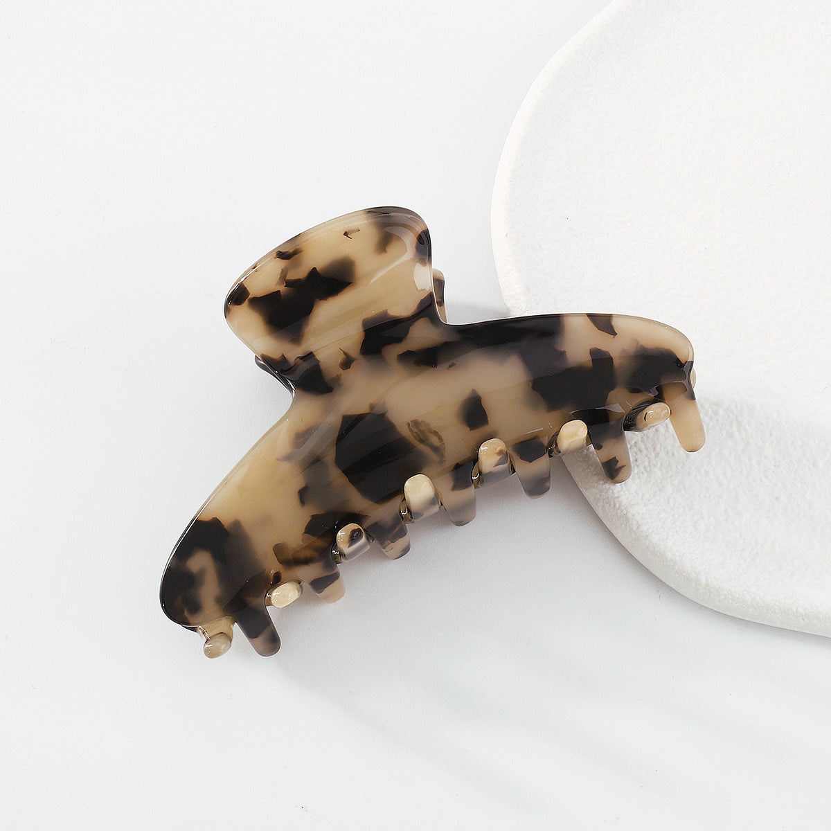 F428 Internet celebrity simple and gentle shark hair clip female personality plate fashion lazy hair accessories back head clip