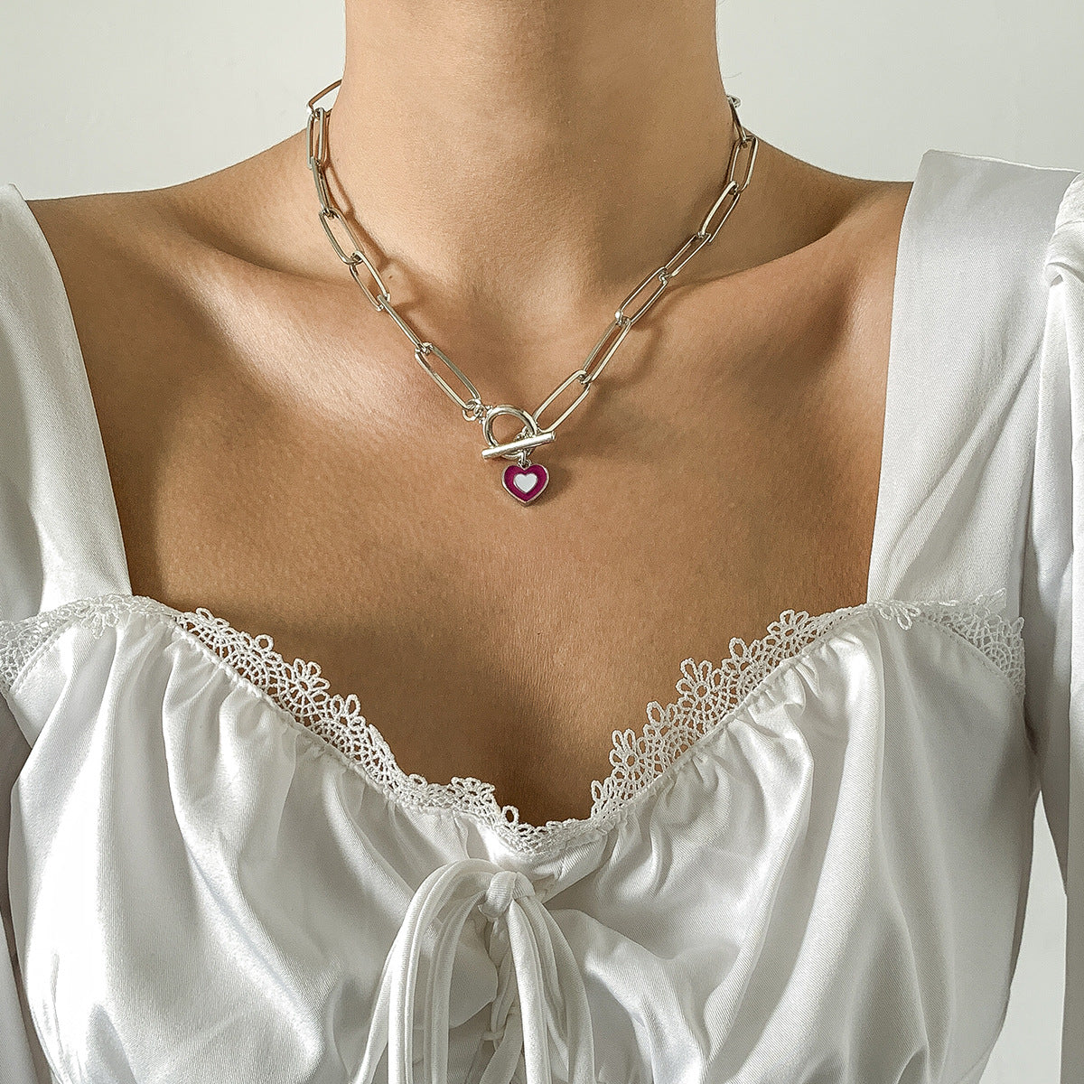 Jewelry hip-hop metal ot buckle chain collarbone necklace retro simple drop nectarine heart-shaped necklace
