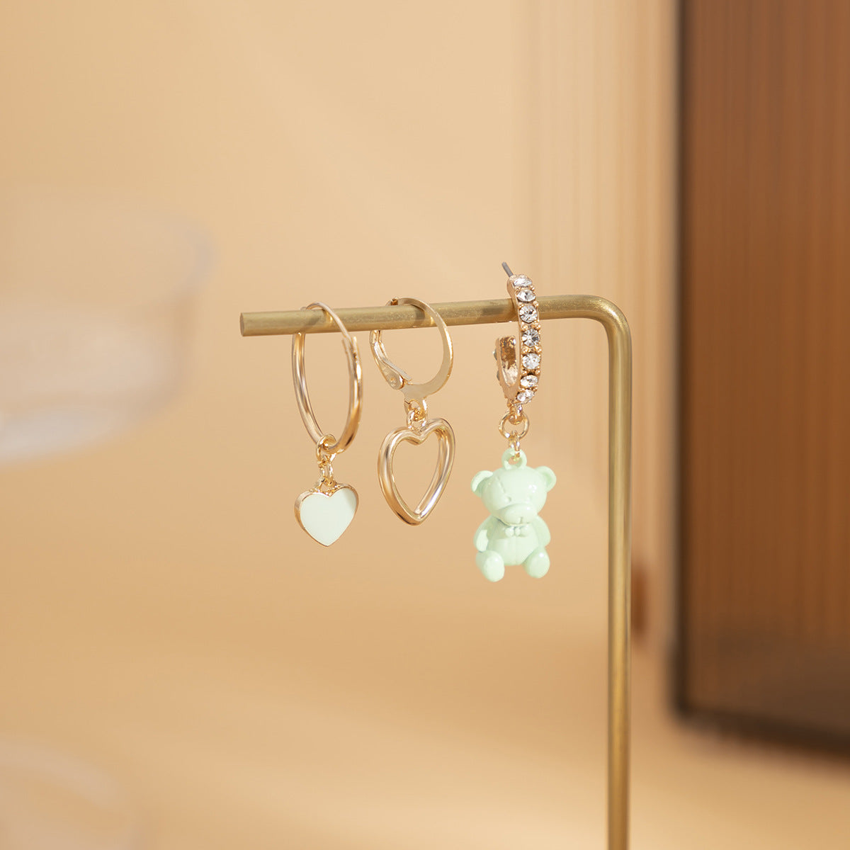Fashion dripping oil personality small earrings set simple love bear rhinestones all-match cold earrings