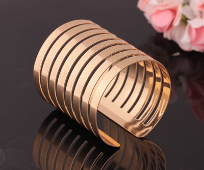 New Year Jewelry Fashion Exaggerated Irregular Hollow Graphic Metal Bracelet Bracelet