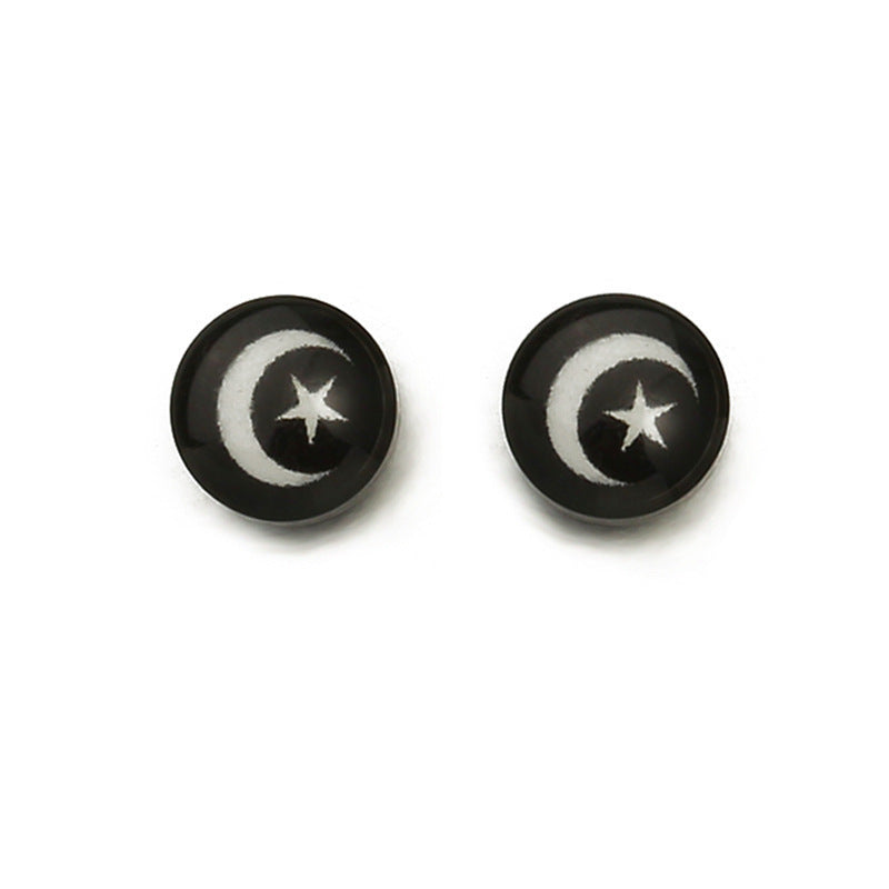 Ins retro design sense earrings creative round five-pointed star skull magnet earrings trendy ear accessories