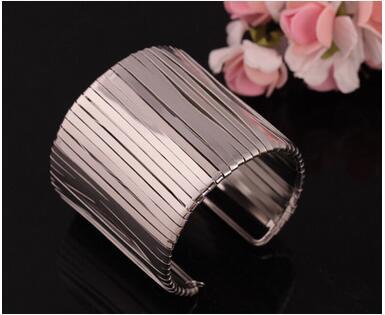 New Year Jewelry Fashion Exaggerated Irregular Hollow Graphic Metal Bracelet Bracelet