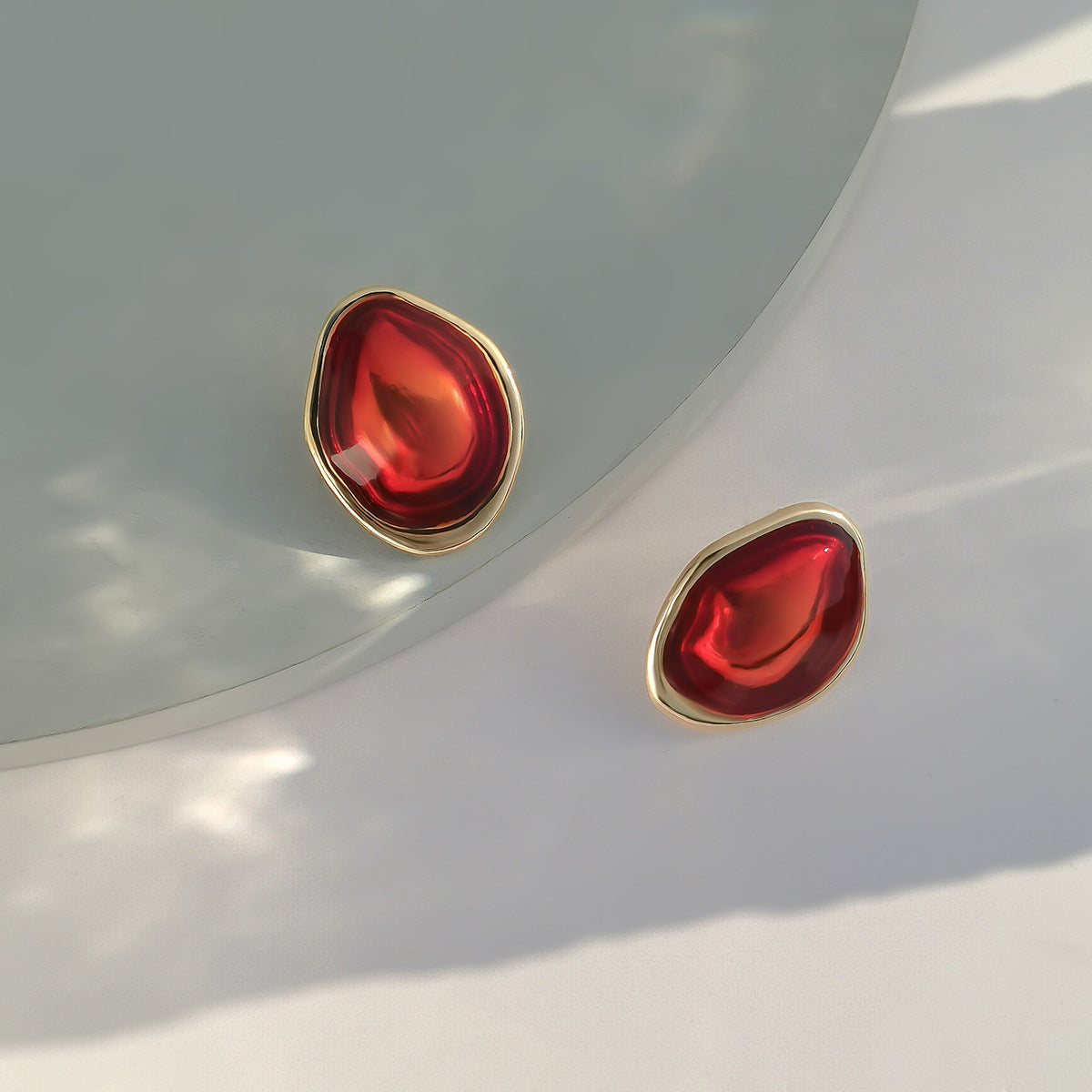 Jewelry Temperament Xiaoxiang Geometric Pearl Earrings Female Niche Indifferent Alien Oil Drop Earrings