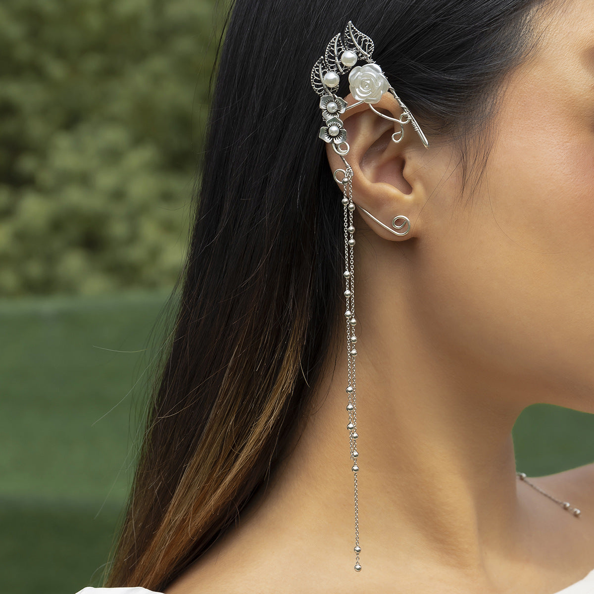 Retro temperament no ear piercing flower tassel ear bone clip female small crowd simple and irregular leaves branches and tendrils ear hanging