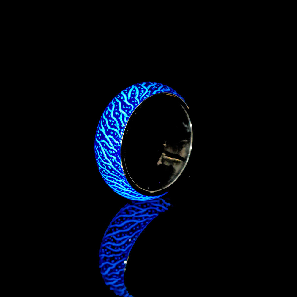 Fashion simple original design personality stainless steel resin luminous forest crack creative ring
