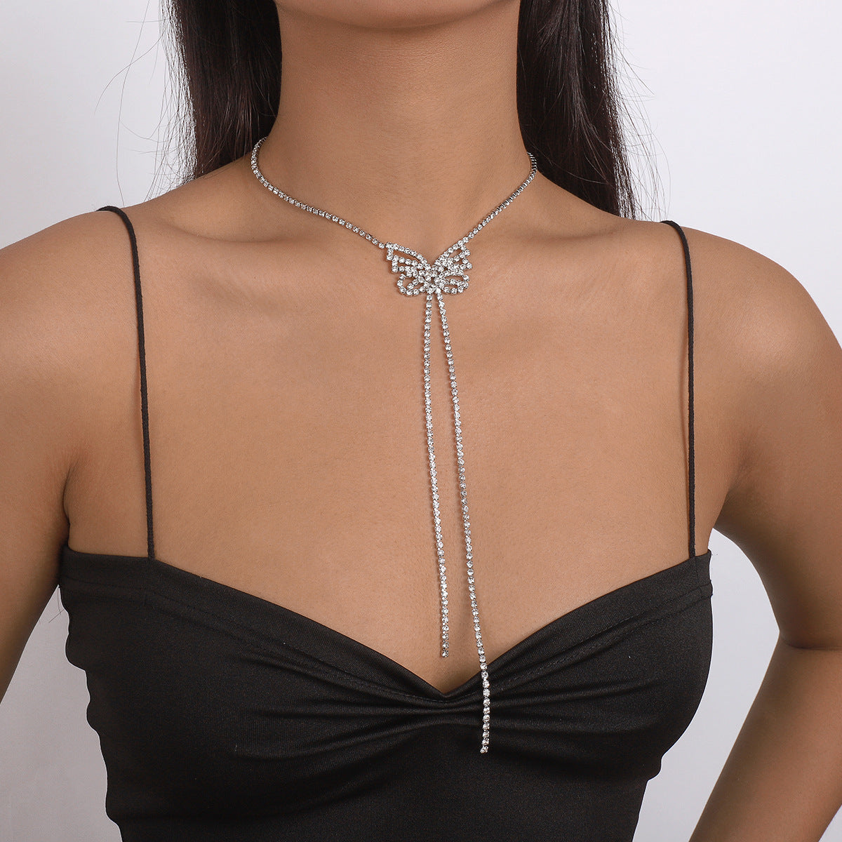 N1592 Fairy Butterfly Claw Chain Necklace Minority Simple Rhinestone Necklace Sexy Elegant Necklace Female