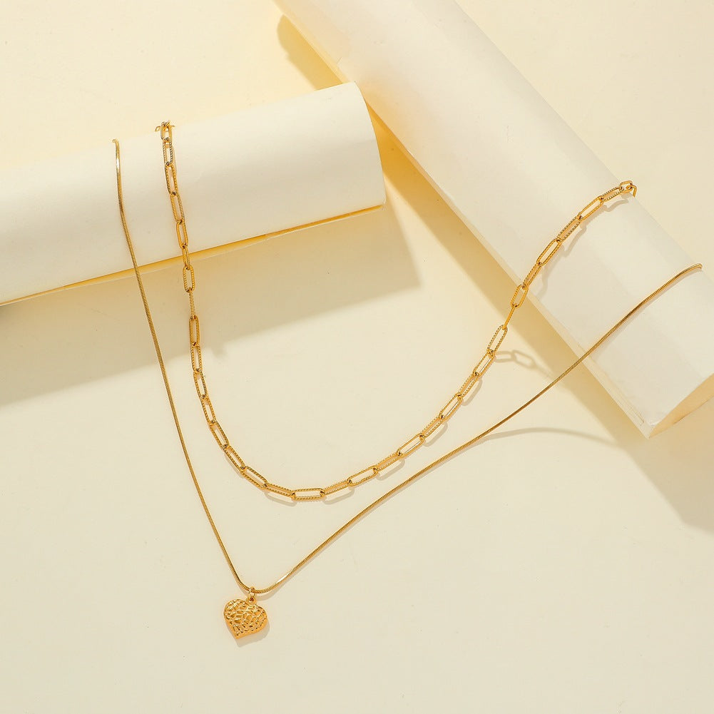 Minority Light Luxury Peach Heart Necklace Gold Plated Love Stainless Steel Pendant Necklace Heart Shaped Titanium Steel Clavicle Chain
